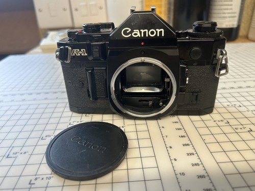 Canon 35mm slr camera body - canon,