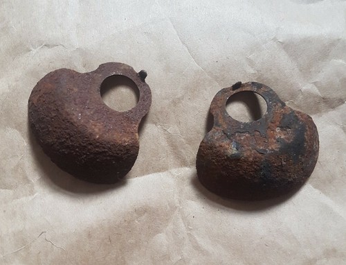 Rusty peugeot 106 used - rusty,