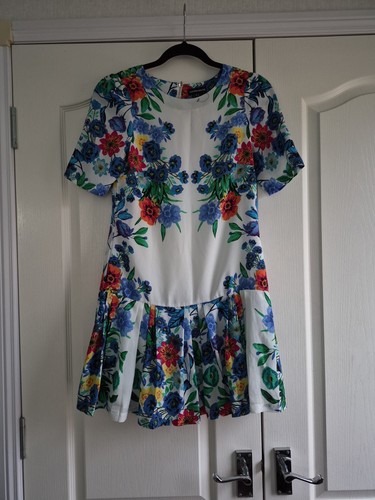 Warehouse white and floral - warehouse,