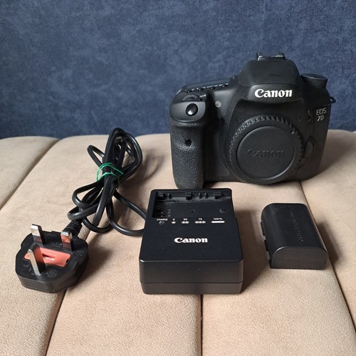 Canon eos 18mp dslr camera - canon,