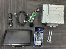 Sony XAV-AX8050D - 9” Car