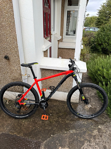Saracen mantra 5in - 27.5in, mtb