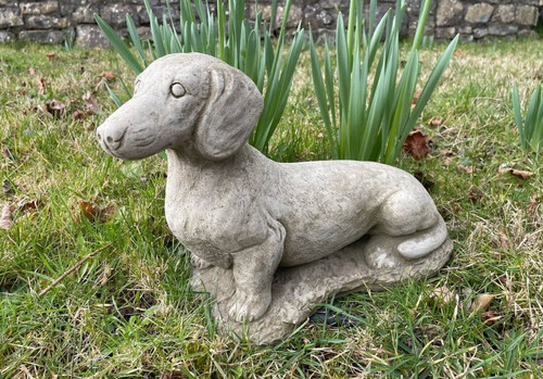 Pointing dachshund stone - dachshund,