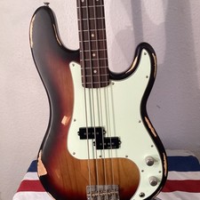 Vintage Bass  Guitar (V4 MR