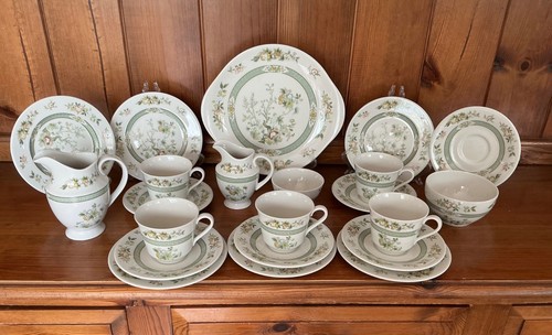 Royal doulton tonkin - royal, 22pce