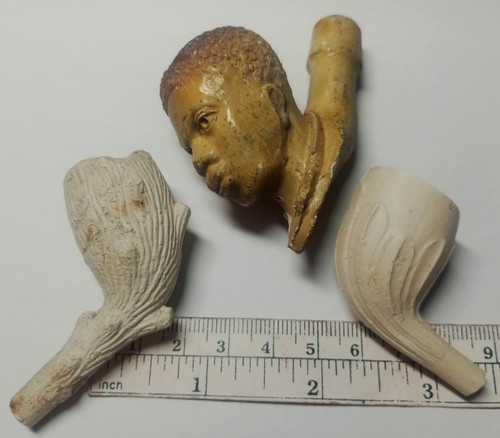 Three attractive clay pipe - clay,
