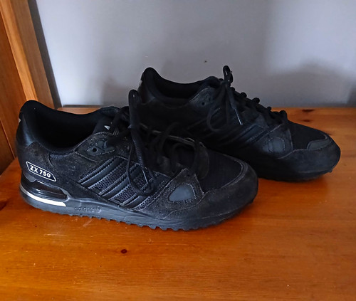 Adidas 750 black - zx, top
