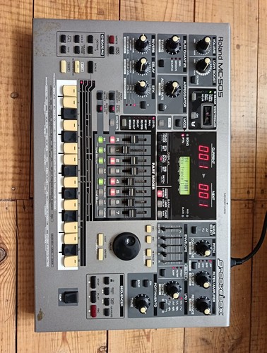 Roland 505 groovebox - roland,