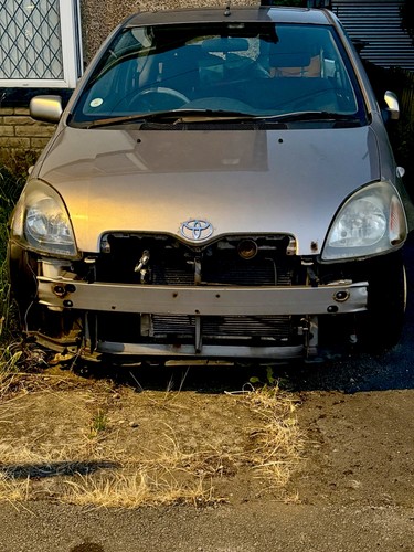 Toyota yaris sport ph1 front - t,