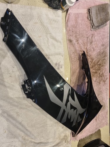 Suzuki hayabusa right fairing - suzuki,