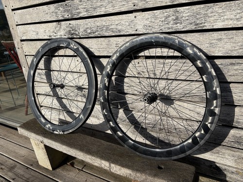 Carbon wheelset 700c rim - carbon,