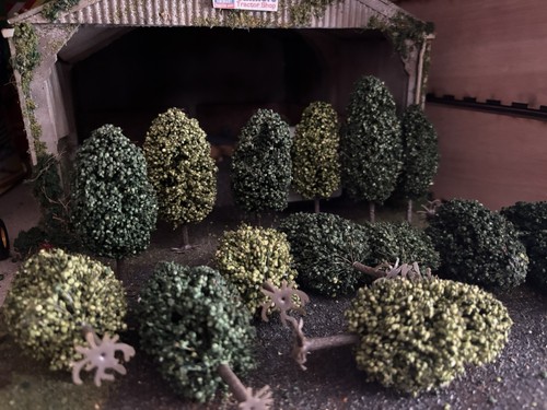 Scale diorama trees - scale,