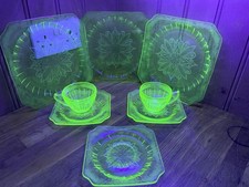 8pc 1930s Uranium Glass Tea