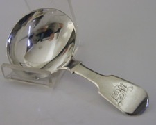 ENGLISH EARLY VICTORIAN STERLING SILVER FIDDLE PATTERN CADDY SPOON 1838 ANTIQUE