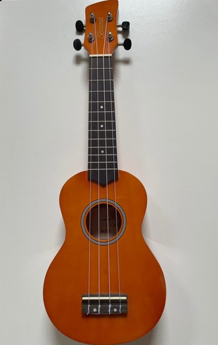 Brunswick left handed ukulele - left,