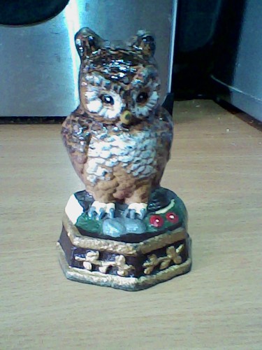 Cast iron owl - door, stop