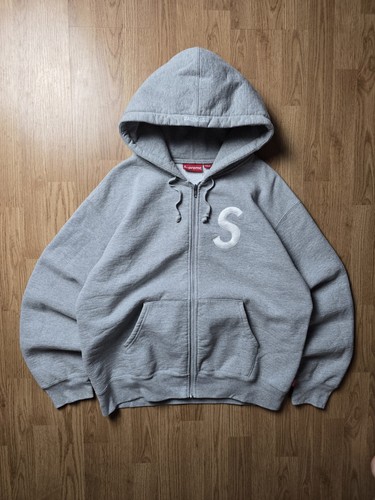Supreme logo zip hoodie - s, up