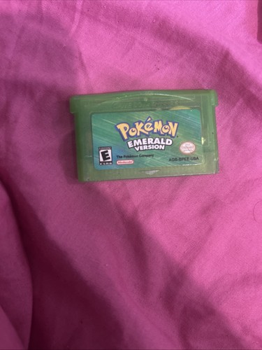 Pokemon emerald version - emerald,