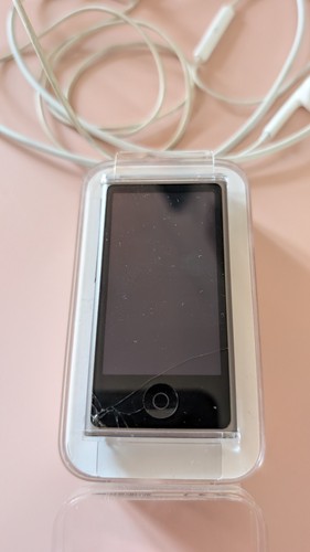 Ipod nano 7th - ipod,