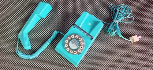 Vintage 1970s manner - manner, turquoise