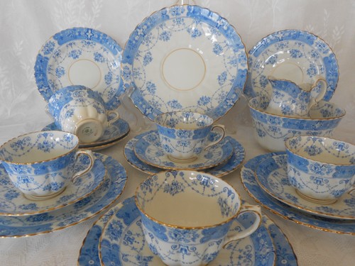 Antique royal albert fine - royal,