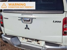Mitsubishi L200 Tailgate Boot