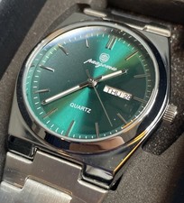 PAAZOMU Green Dial Wristwatch