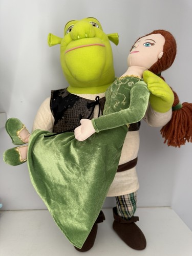 Shrek carrying fiona plush - carrying,