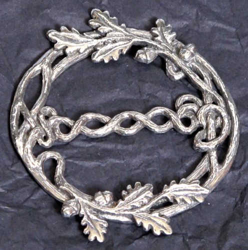 Acorn oak leaves scarf ring - &,