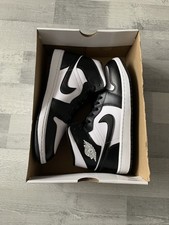 Nike Air Jordan 1 Mid -