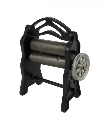 Dolls house wringer - dolls,