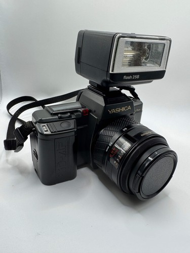 Yashica 230 auto focus 35mm - auto,