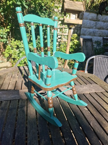 Vintage green painted wood - vintage,