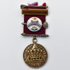 Gem Set Sterling Silver Gilt Picture Enamel Masonic Jewel Emerald Garnet 1976