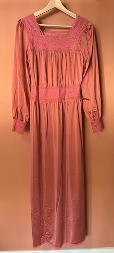 Soft pink vintage charnos - pink,