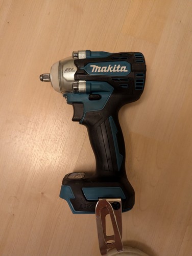 Makita dtw302z 18v impact - makita,