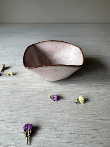 Woburn pottery pink speckle - pottery,