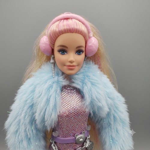 Barbie extra very good - very,