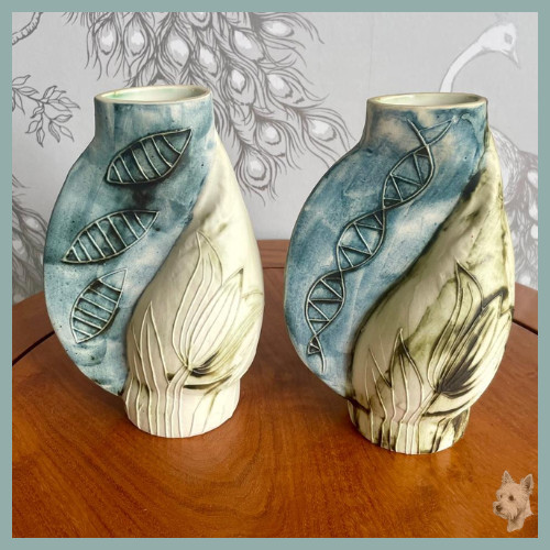 Pair vintage carn pottery w25 - pair,