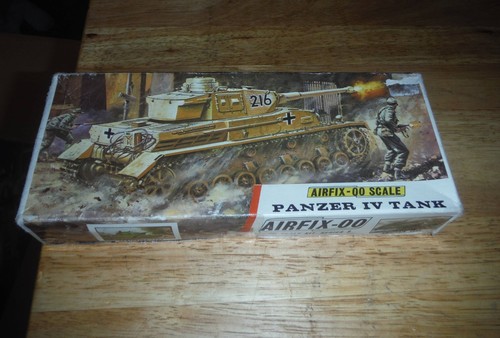 A208v vintage airfix red - vintage,