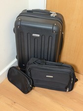 Amazon Basics 3-Piece Suitcase