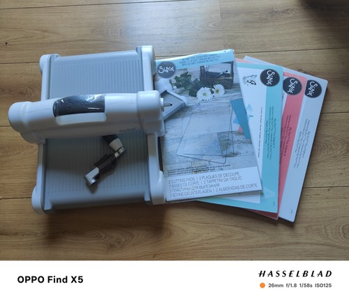 Sizzix big shot die - sizzix,