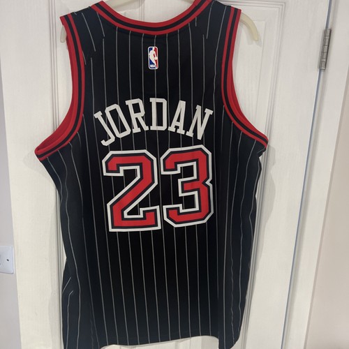 Chicago bulls jersey shirt - chicago,