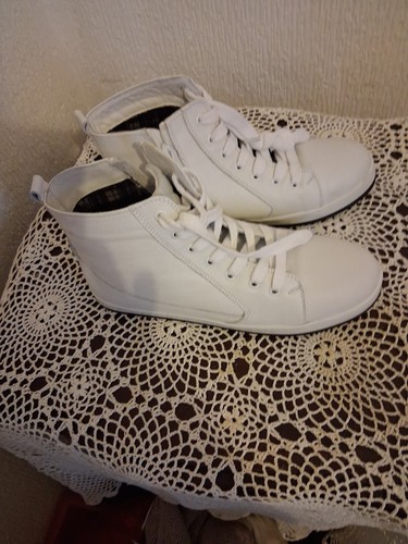 White laced side zip - laced-up, side-zip