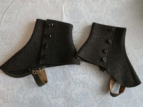 Vintage pair bond - of, street
