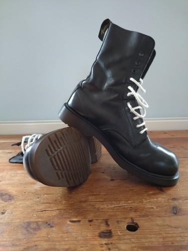 Martens solovair 11 hole - /,