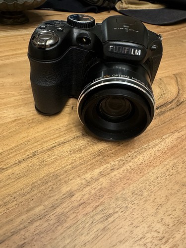 Fujifilm finepix s1800 - finepix,
