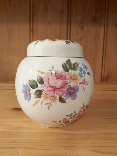 Melba ware ginger - jar, with