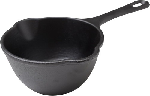 Cast iron saucepan - cast,