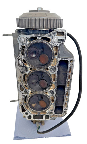 Honda 35hp cylinder head bf35a - 35hp,